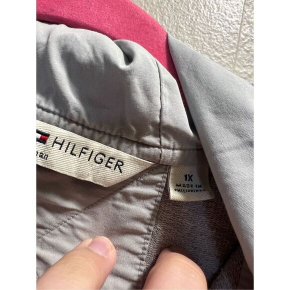 Tommy Hilfiger Grey Snap Button Up Woman’s Hoodie Size 1X -Flaw On Sleeve - Picture 9 of 16